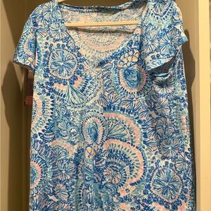 Lilly Pulitzer Blue and White Graphic Short Sleeve Tee